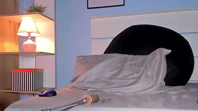 Snapshot of alicialittle chatting on 02-15-25, 08:22 alicialittle online show from 02-15-25, 08:22