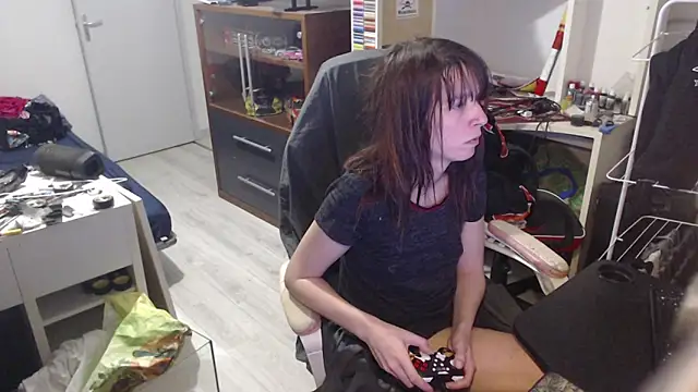 missthon0 online show from 03-12-26, 01:28