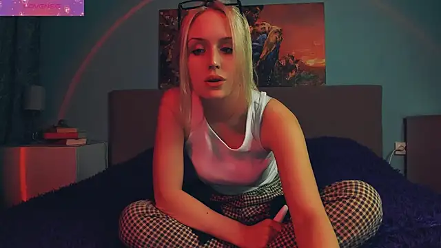 Linda Roxy online show from 03-02-25, 05:25