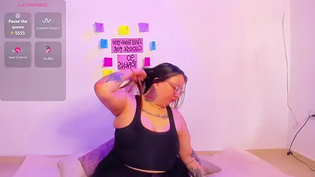 MiaYMolly online show from 03-19-26, 04:22