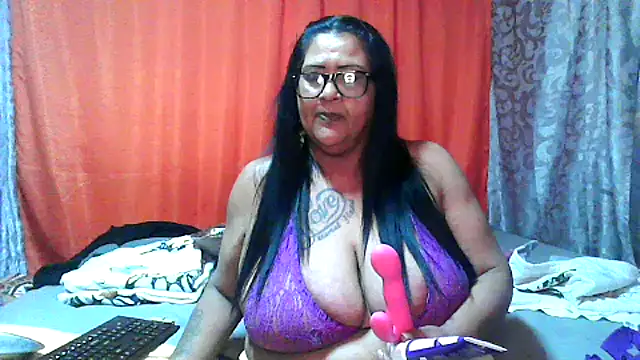 Snapshot of boobynatz chatting on 09-18-25, 11:34 boobynatz online show from 09-18-25, 11:34