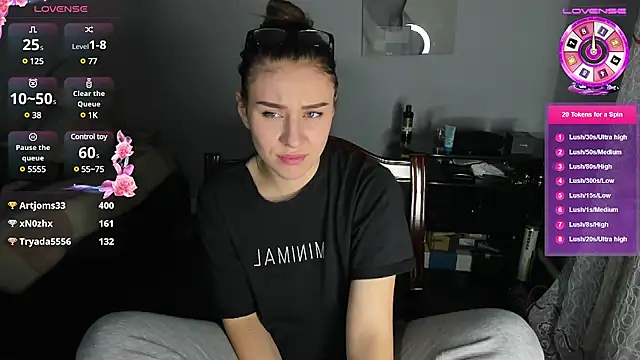 Snapshot of KindKristy chatting on 01-16-25, 11:37 KindKristy online show from 01-16-25, 11:37