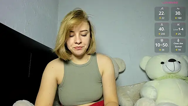 Snapshot of KindKristy chatting on 10-21-25, 05:19 KindKristy online show from 10-21-25, 05:19