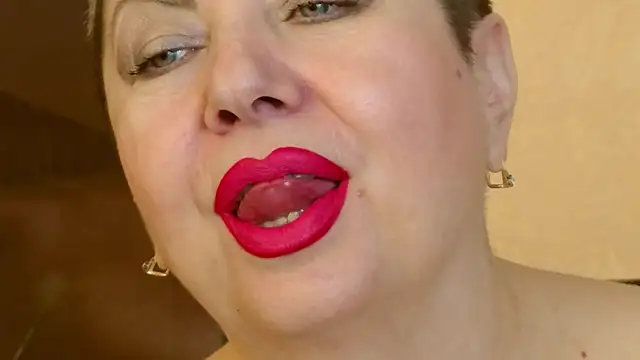 Snapshot of LadyPosh chatting on 01-29-25, 10:01 LadyPosh online show from 01-29-25, 10:01