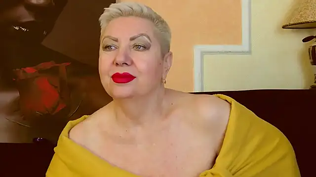 Snapshot of LadyPosh chatting on 02-08-25, 02:26 LadyPosh online show from 02-08-25, 02:26