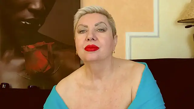 Snapshot of LadyPosh chatting on 02-19-25, 01:18 LadyPosh online show from 02-19-25, 01:18