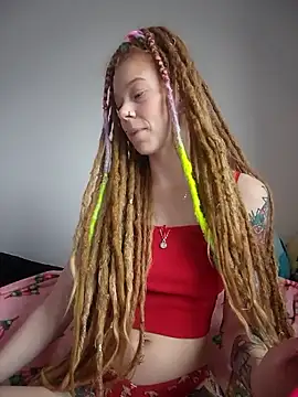 LucidLucy online show from 12-15-25, 02:10