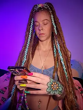 LucidLucy online show from 12-17-25, 01:50