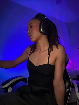 Snapshot of thebrattygoddess chatting on 12-22-24, 10:25 thebrattygoddess online show from 12-22-24, 10:25