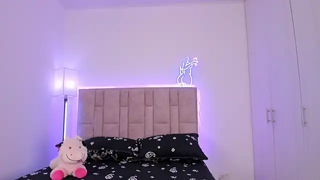 Snapshot of DannaTeen chatting on 02-05-25, 09:18 DannaTeen online show from 02-05-25, 09:18