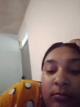 Snapshot of Indianbloom- chatting on 02-08-26, 08:51 Indianbloom- online show from 02-08-26, 08:51