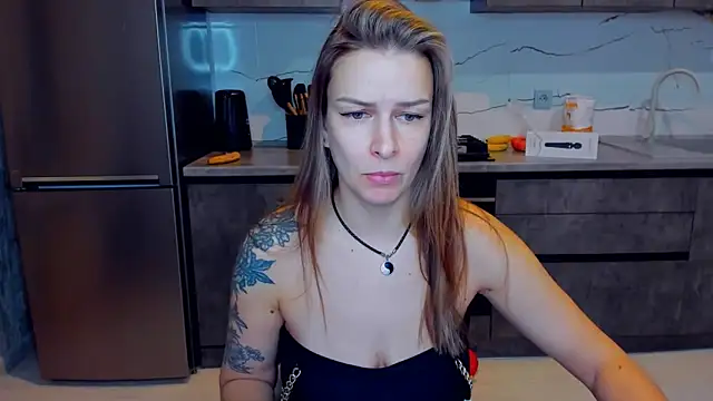 AlexiaDarren online show from 02-07-25, 03:52