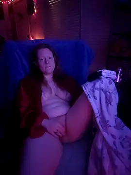 Snapshot of LilTokez chatting on 02-12-26, 12:33 LilTokez online show from 02-12-26, 12:33