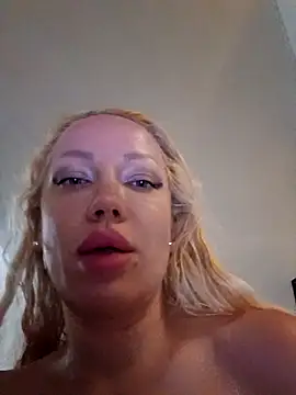 Snapshot of SofiaJoy chatting on 07-18-26, 09:18 SofiaJoy online show from 07-18-26, 09:18
