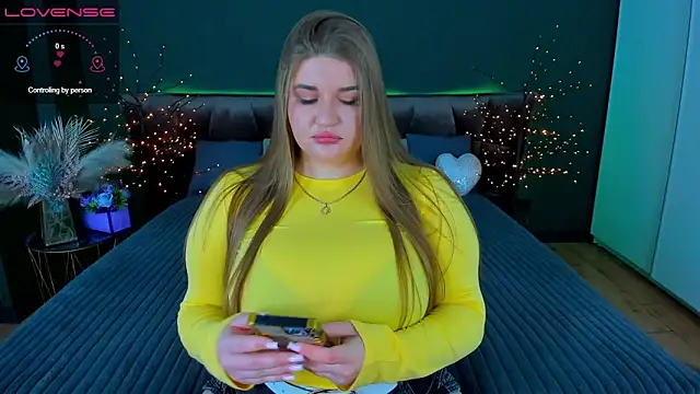 Snapshot of Adele_sugar chatting on 02-01-26, 01:04 Adele sugar online show from 02-01-26, 01:04