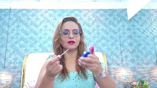 Snapshot of MarilynVega1 chatting on 10-13-25, 02:39 MarilynVega1 online show from 10-13-25, 02:39