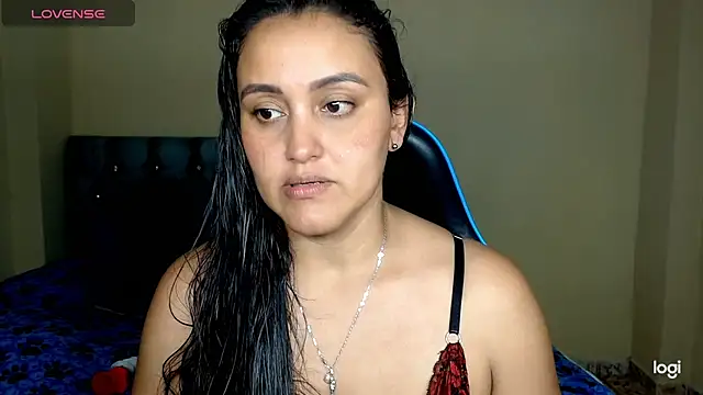 Snapshot of sexy_nurse_ chatting on 01-24-25, 04:27 sexy nurse online show from 01-24-25, 04:27