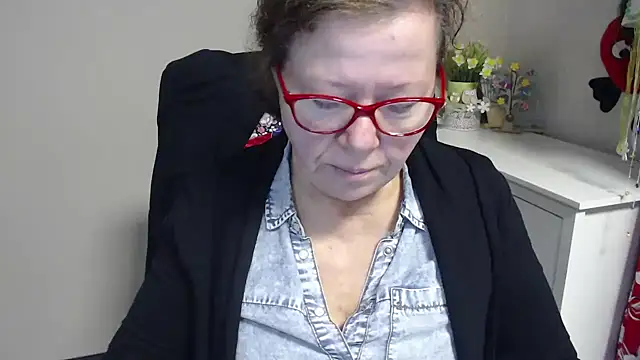 Adelewildx online show from 02-19-25, 05:16