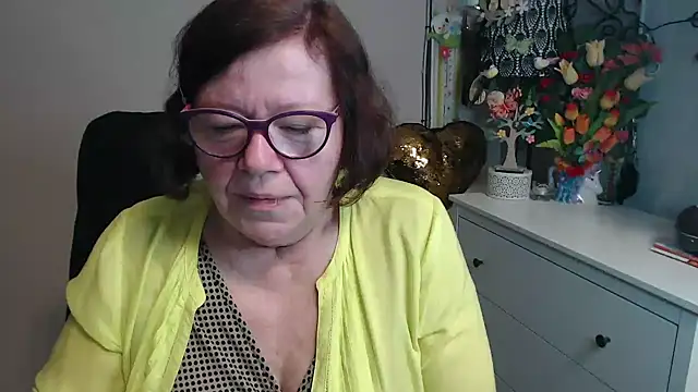 Adelewildx online show from 04-02-26, 03:37