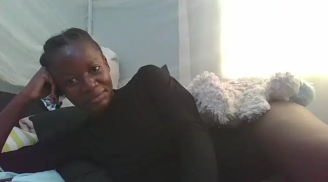 Snapshot of SHILIBWA chatting on 03-12-25, 04:41 SHILIBWA online show from 03-12-25, 04:41