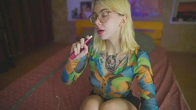 Allison Cuty online show from 12-20-24, 10:22