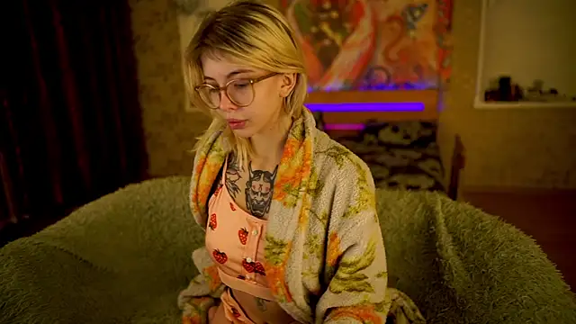 Allison Cuty online show from 02-15-25, 11:36