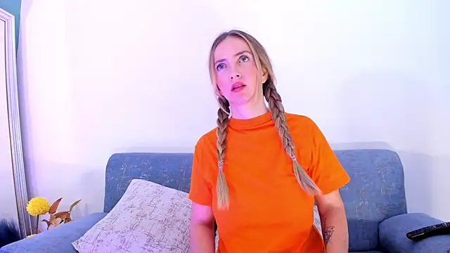 Snapshot of BellaMarieX chatting on 12-12-24, 05:15 BellaMarieX online show from 12-12-24, 05:15