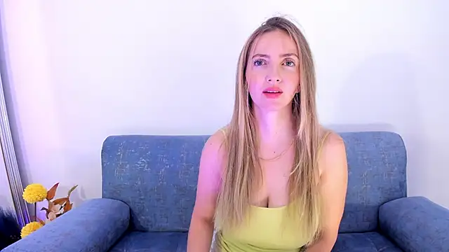 Snapshot of BellaMarieX chatting on 12-14-24, 03:58 BellaMarieX online show from 12-14-24, 03:58