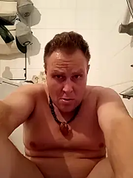 Snapshot of OliverBerlinSucht chatting on 10-20-25, 01:17 OliverBerlinSucht online show from 10-20-25, 01:17