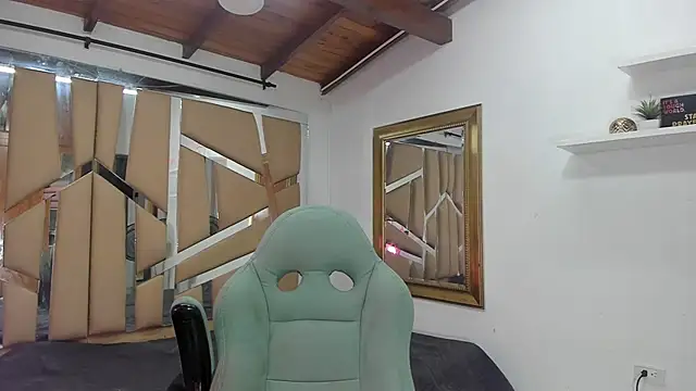 Snapshot of mister_miike chatting on 02-17-25, 03:15 mister miike online show from 02-17-25, 03:15