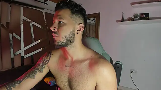 Snapshot of mister_miike chatting on 03-02-25, 03:13 mister miike online show from 03-02-25, 03:13