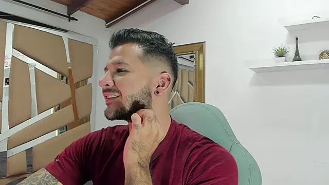 Snapshot of mister_miike chatting on 03-06-25, 03:02 mister miike online show from 03-06-25, 03:02