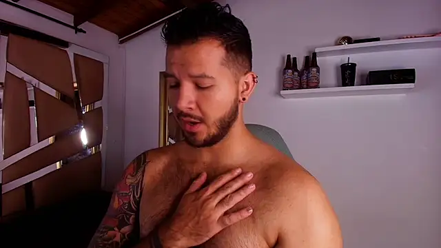 Snapshot of mister_miike chatting on 10-09-25, 03:48 mister miike online show from 10-09-25, 03:48