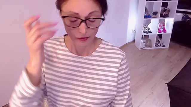 Snapshot of CaringSophie chatting on 02-26-25, 02:14 CaringSophie online show from 02-26-25, 02:14