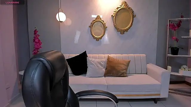 Snapshot of BrennaWalker chatting on 02-26-25, 02:48 BrennaWalker online show from 02-26-25, 02:48