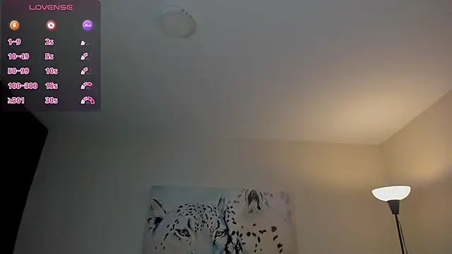 Snapshot of BrennaWalker chatting on 10-11-25, 01:31 BrennaWalker online show from 10-11-25, 01:31