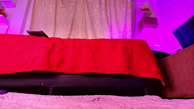 emyli sw  online show from 02-04-25, 03:11