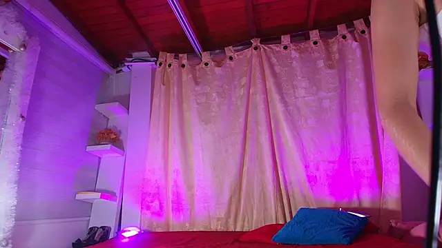 emyli sw  online show from 03-22-25, 03:09