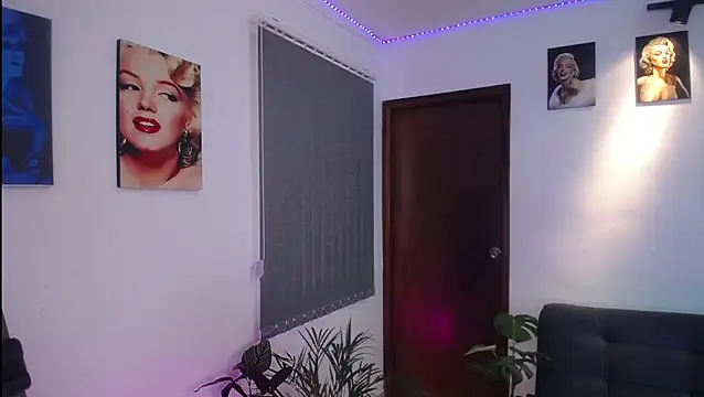 Snapshot of shellsy_hans chatting on 02-04-25, 08:17 shellsy hans online show from 02-04-25, 08:17