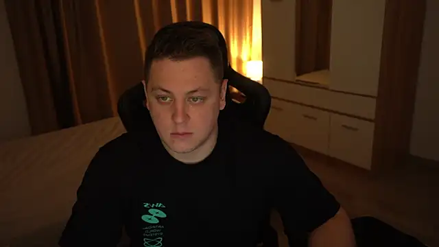 Snapshot of David_Doc chatting on 09-30-25, 04:12 David Doc online show from 09-30-25, 04:12