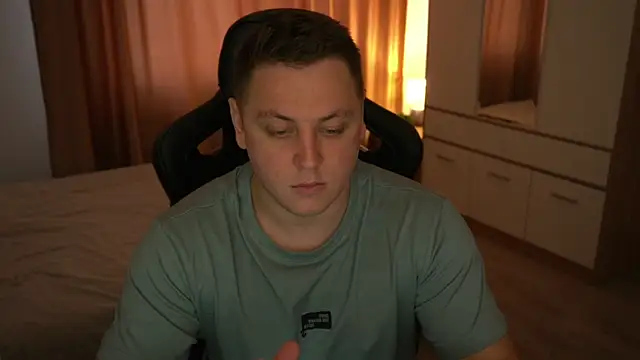 Snapshot of David_Doc chatting on 10-13-25, 01:00 David Doc online show from 10-13-25, 01:00