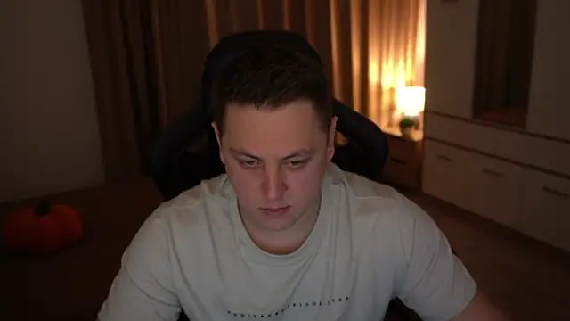 Snapshot of David_Doc chatting on 10-21-25, 05:24 David Doc online show from 10-21-25, 05:24