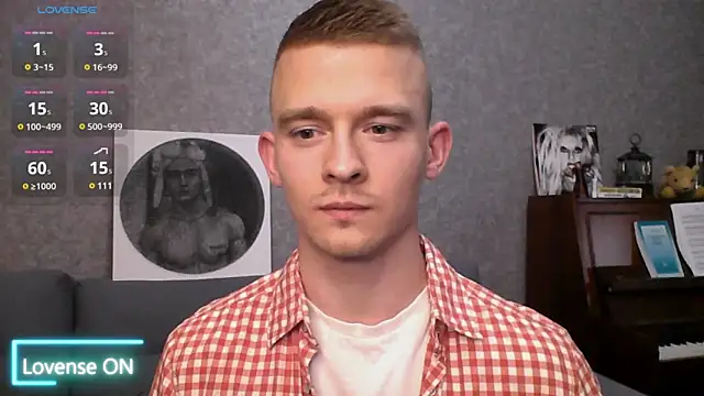 Snapshot of Marvelboy_ chatting on 03-05-25, 12:44 Marvelboy online show from 03-05-25, 12:44