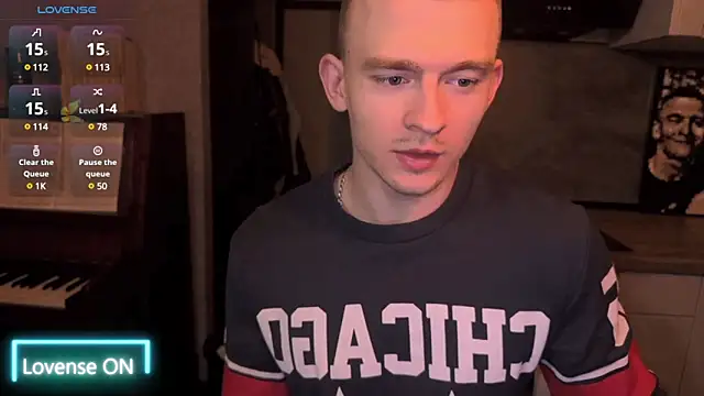 Snapshot of Marvelboy_ chatting on 03-22-25, 10:37 Marvelboy online show from 03-22-25, 10:37