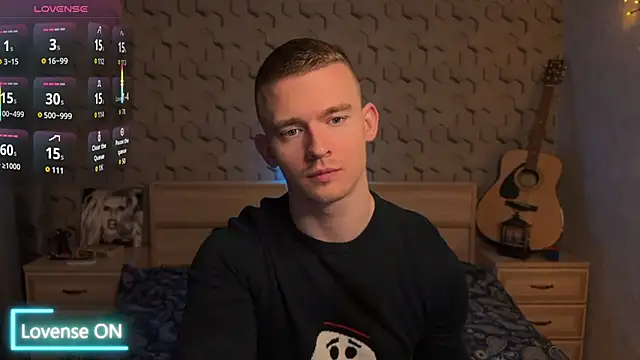 Snapshot of Marvelboy_ chatting on 12-23-25, 01:36 Marvelboy online show from 12-23-25, 01:36