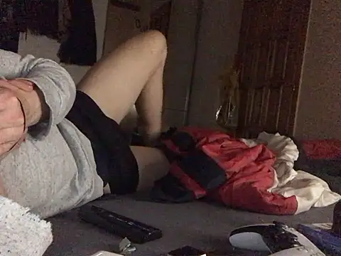 Snapshot of Chris-LE91 chatting on 01-11-26, 04:50 Chris-LE91 online show from 01-11-26, 04:50