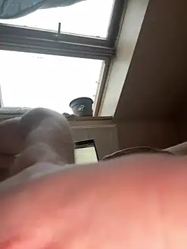 Snapshot of Chris-LE91 chatting on 03-14-26, 06:19 Chris-LE91 online show from 03-14-26, 06:19