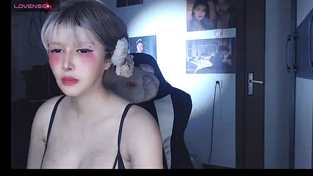 candy cola online show from 11-01-25, 04:09