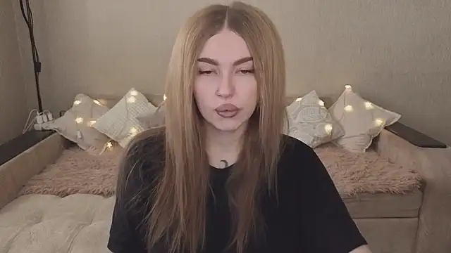 Snapshot of ViolettaLopez chatting on 09-29-25, 09:03 ViolettaLopez online show from 09-29-25, 09:03