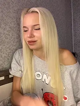 Snapshot of SIMBA_BOS chatting on 10-01-25, 02:39 SIMBA BOS online show from 10-01-25, 02:39